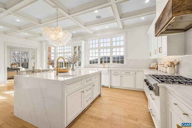 Building Photo - 000 Ragged Mountain Dr