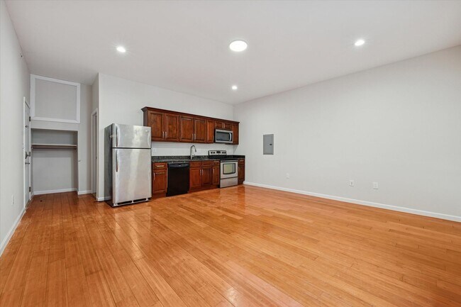 Building Photo - Large New Studio in Washington Square West