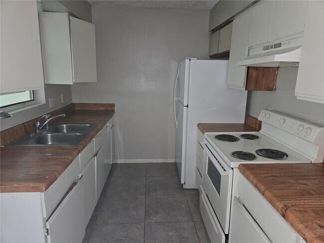 Building Photo - 1260 Sago Palms Blvd