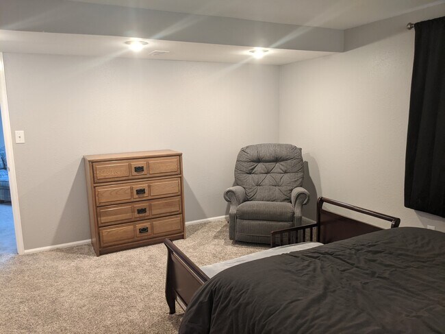 Building Photo - 2089 S Deframe St