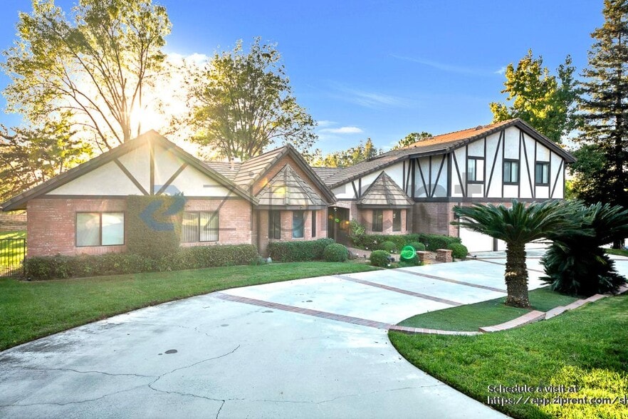 Primary Photo - 716 Buckingham Dr