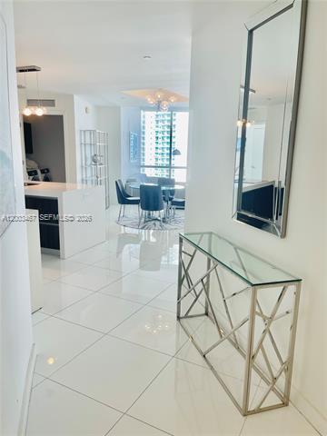 Building Photo - 851 NE 1st Ave