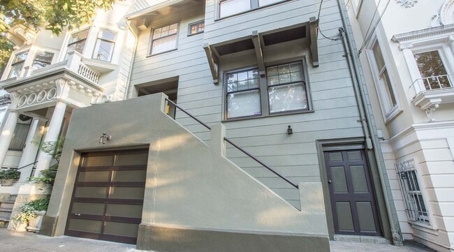 Building Photo - 1449 Page St