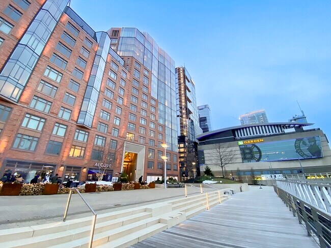 Building Photo - 100 Lovejoy Wharf
