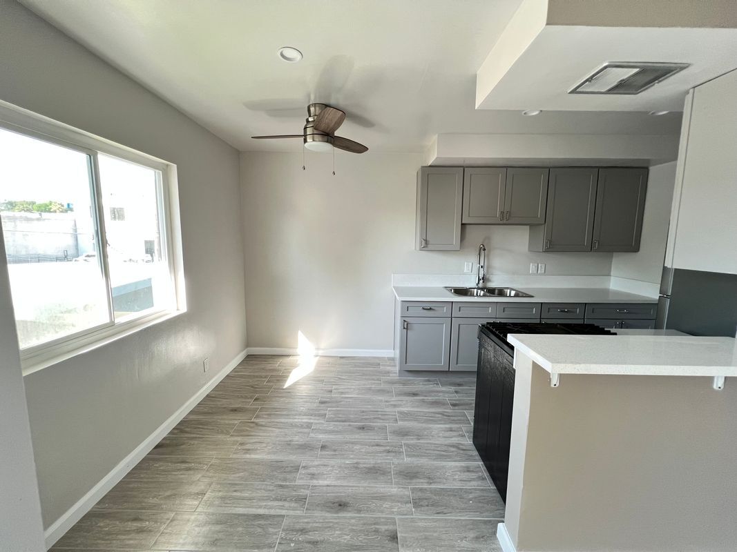 Building Photo - 9025 Mills Ave