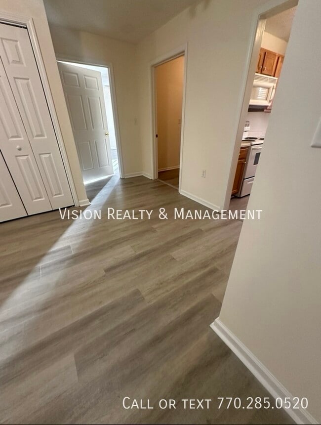 Building Photo - 133 Kaiser St