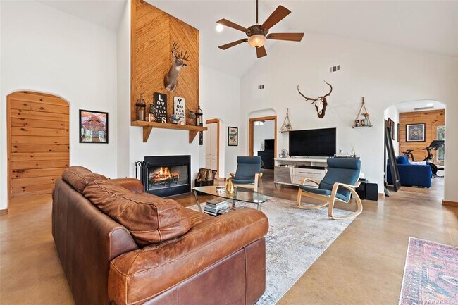 Building Photo - 9854 Weir Lp Cir
