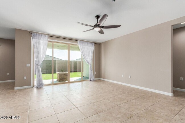 Building Photo - 29539 W Whitton Ave