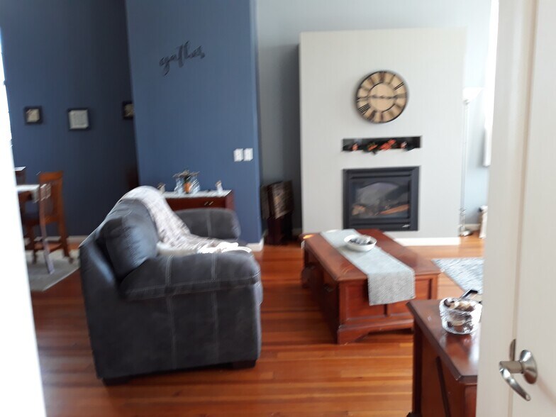 Living room - 208 East Main Street