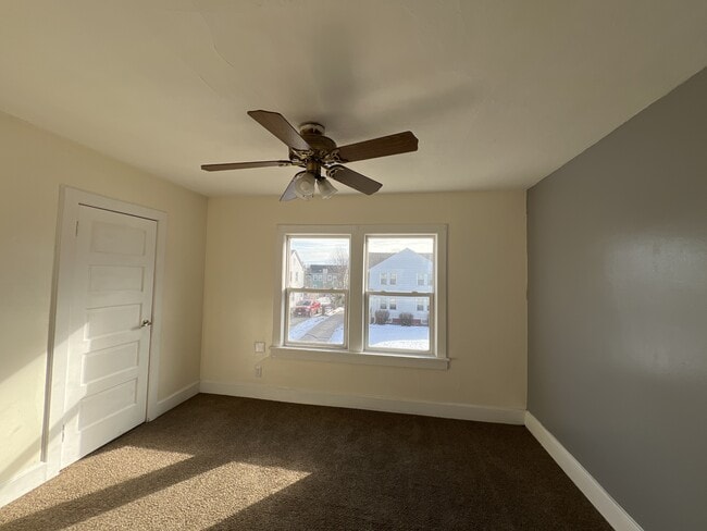 Building Photo - 3404-3406 Victory Ave