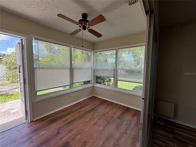 Building Photo - 2220 Bancroft Cir S