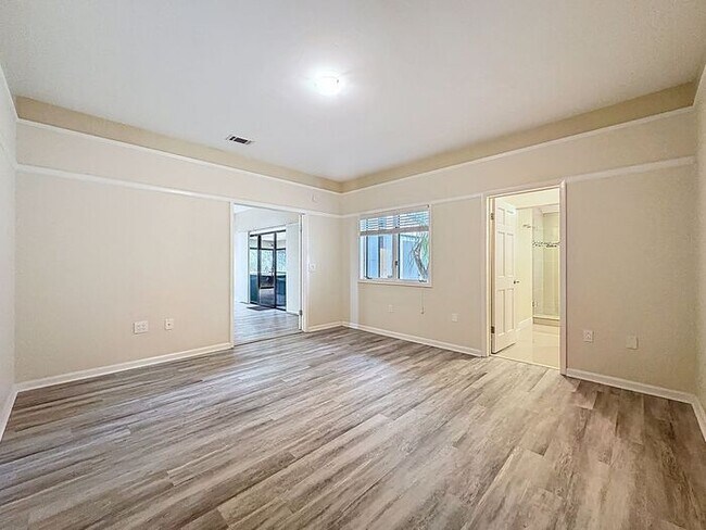 Building Photo - Exquisite Lake County Home with Lake Harris Views