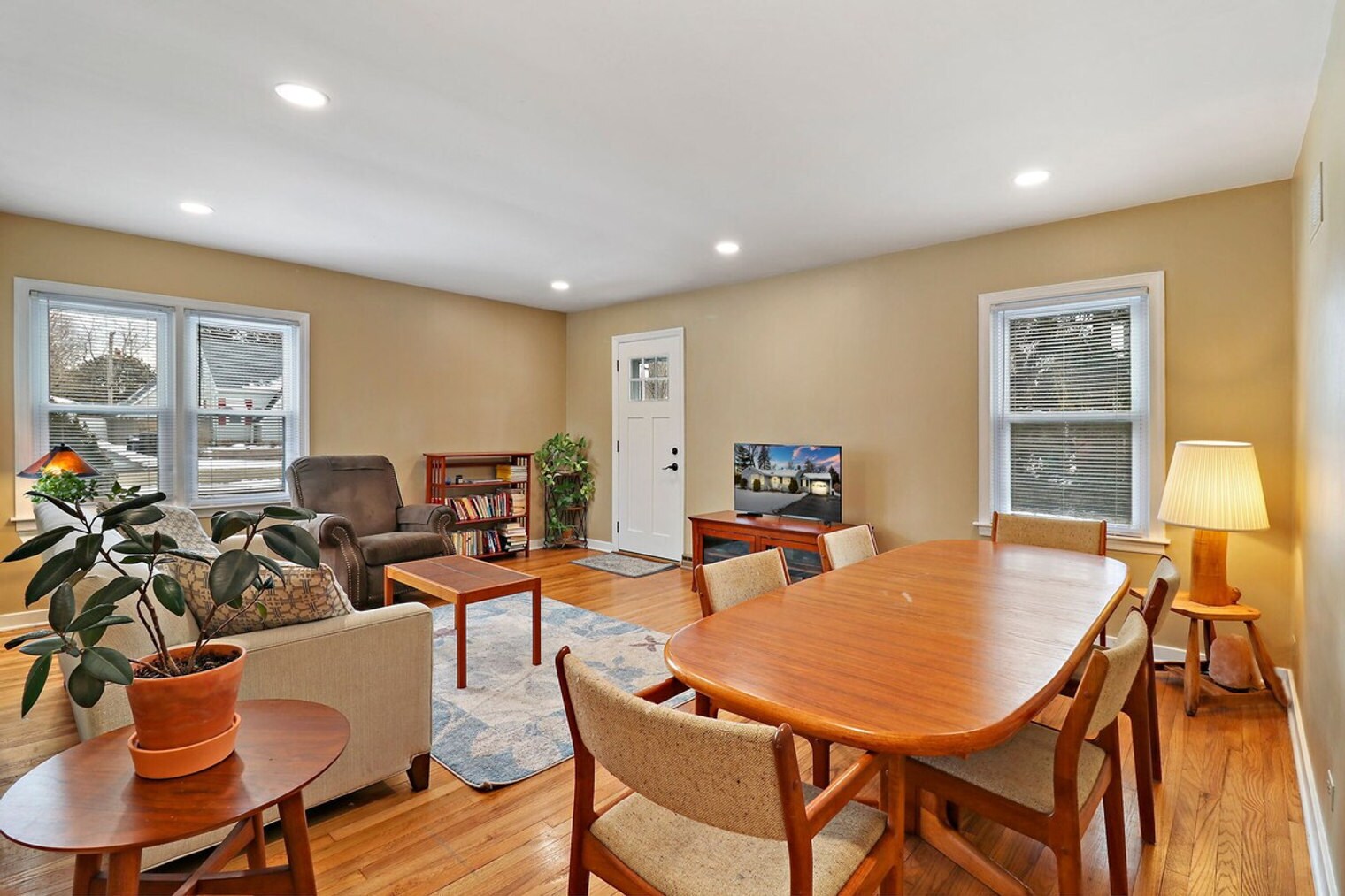 Building Photo - 3964 Grandview Ave