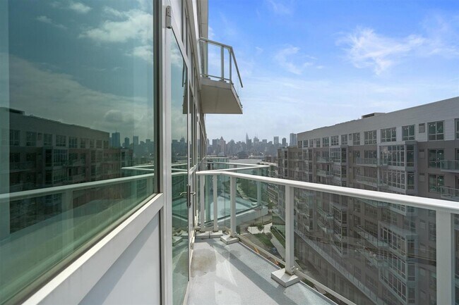 Building Photo - 800 Ave at Port Imperial