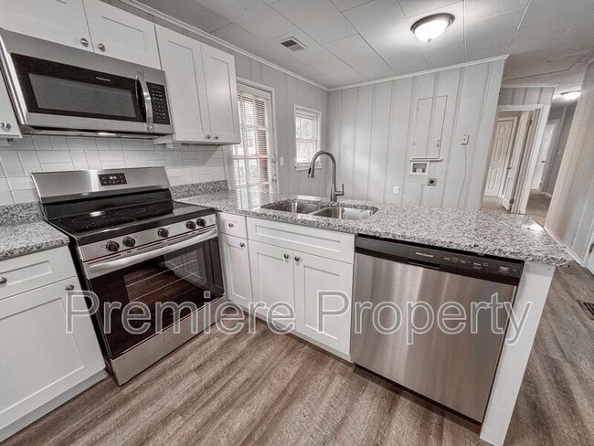 Building Photo - 1107 W 27th St S