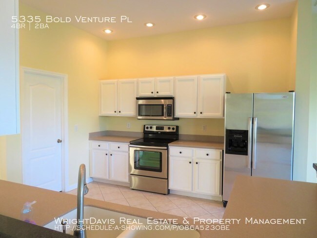 Building Photo - 4/2 in Lexington Oaks Golf Course Community