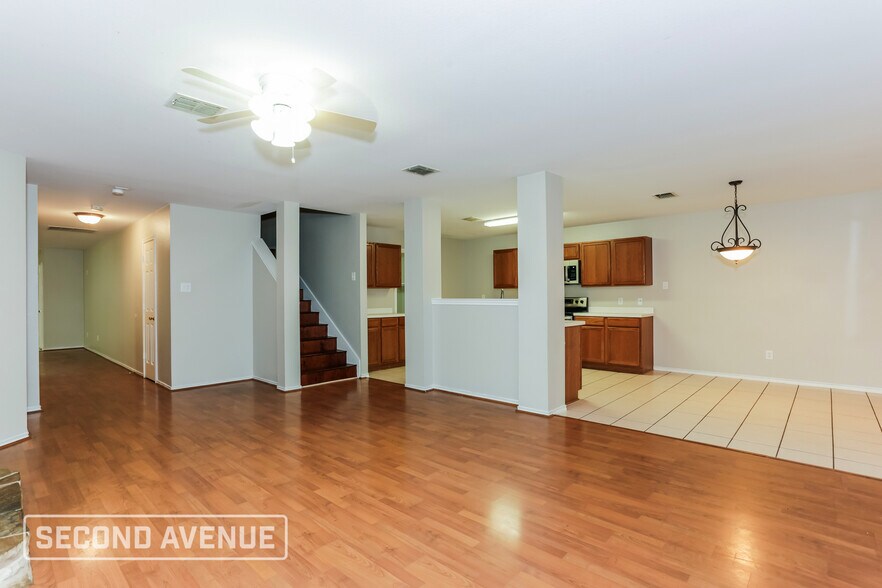 Building Photo - 12956 Vassar Dr