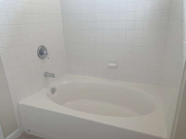 Building Photo - 3BR | 2 BA | 1-Car Las Palmas Townhome