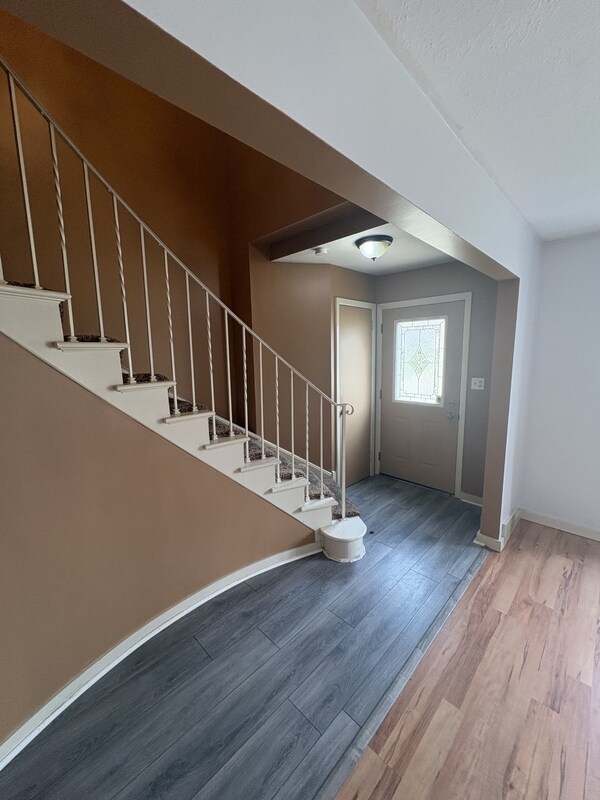 Building Photo - 6094 Andover Blvd