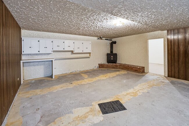 Building Photo - 4980 W 4000 N