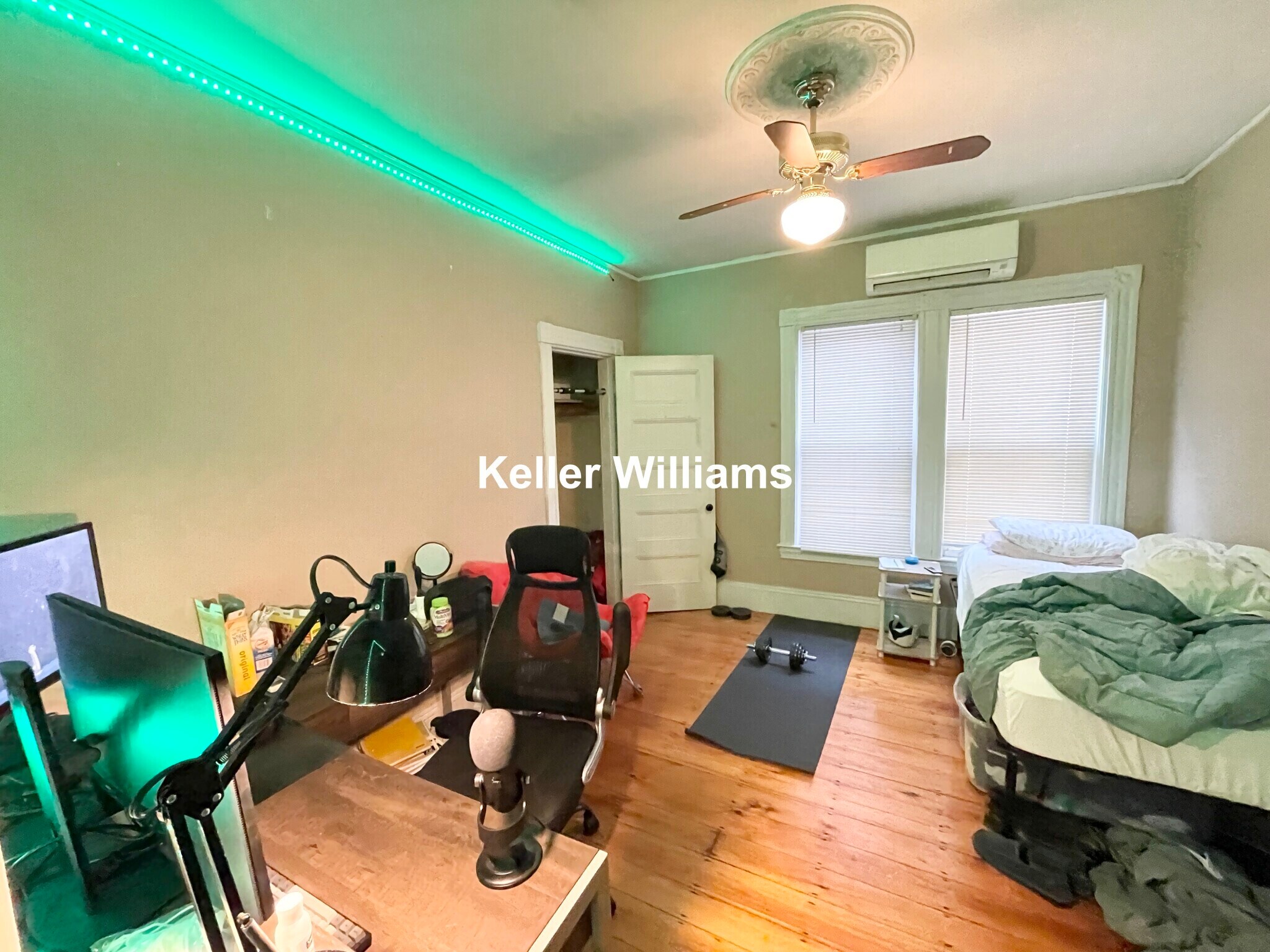 Building Photo - 67 Hillside St