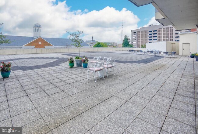 Building Photo - 28 Allegheny Ave