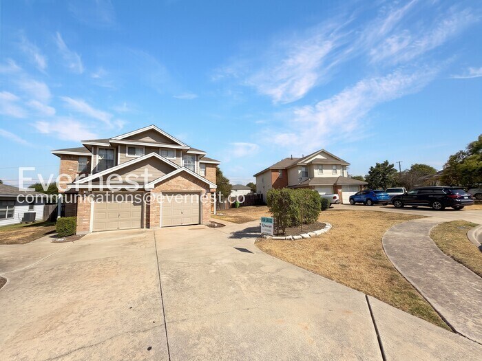 Building Photo - 2875 Southampton Way
