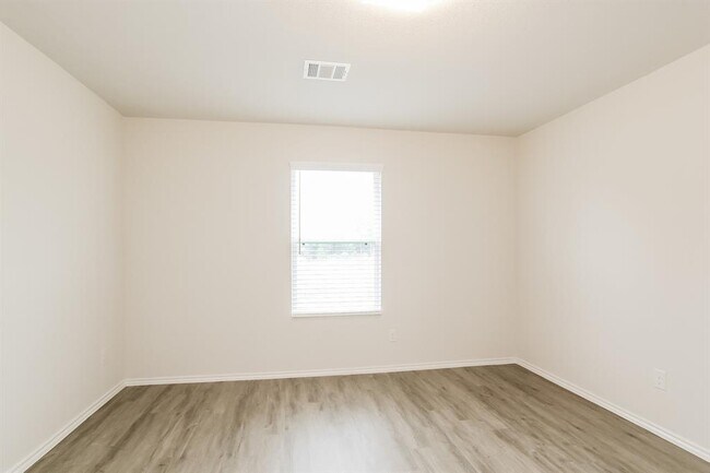 Building Photo - 333 Shelby Meadow Dr