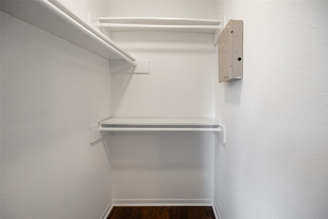 Building Photo - 13314 Ravensway Dr