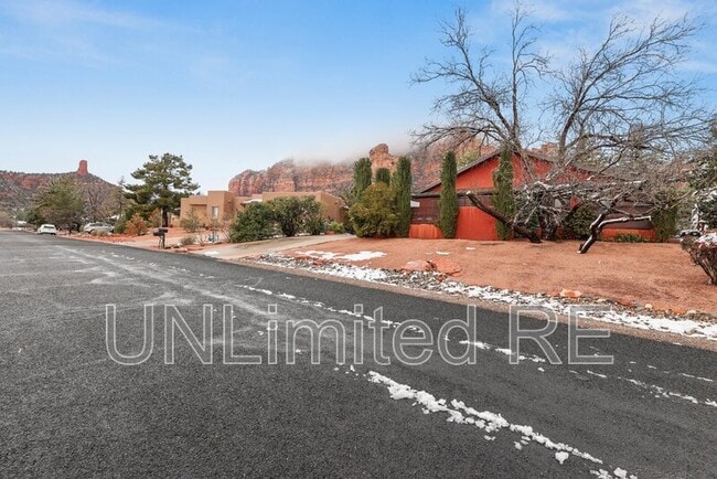 Building Photo - 2285 Lariat Rd