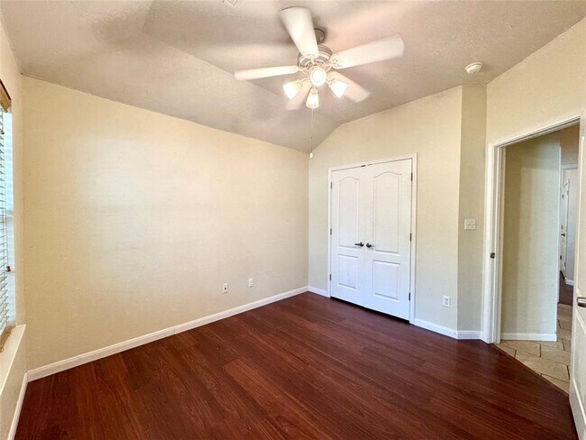 Building Photo - 4109 Hidden View Ct