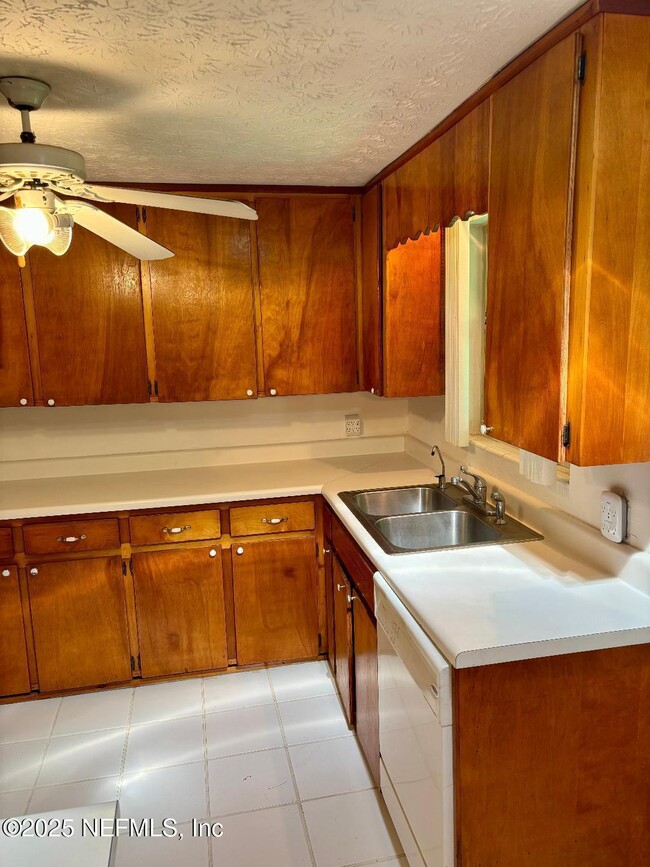 Building Photo - 5124 Rosebay Ct