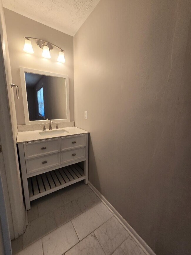 Building Photo - 6911 Wickersham Rd