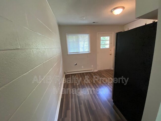 Building Photo - 130 W Braxton Foushee St