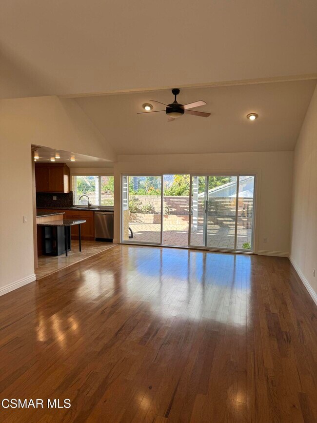 Building Photo - 6301 Pisces St