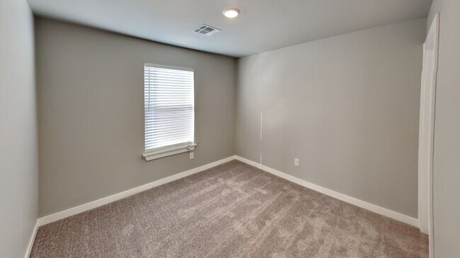 Building Photo - 4 Bedroom 3 Bathroom 2 Car Garage Home in ...