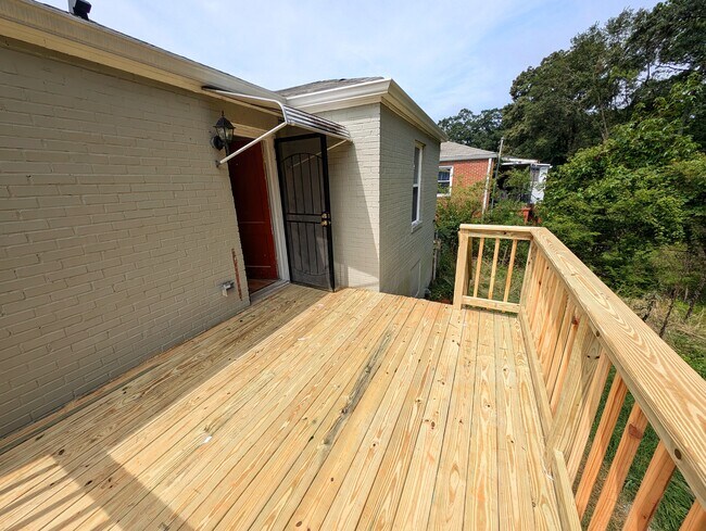 Building Photo - 1445 Adele Ave SW