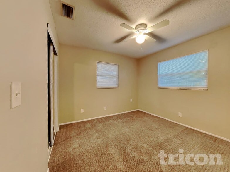 Building Photo - 1726 St Croix Dr