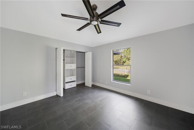 Building Photo - 390 35th Ave NE