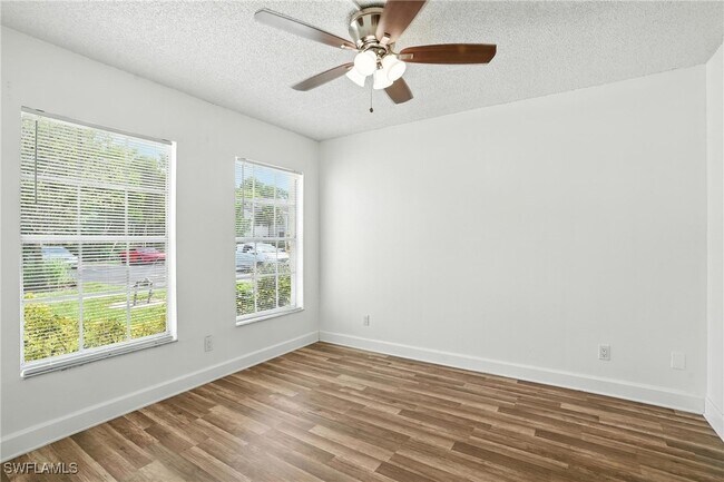 Building Photo - 201 Santa Clara Dr