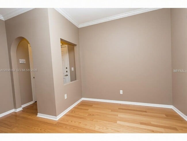 Building Photo - 501 Knights Run Ave