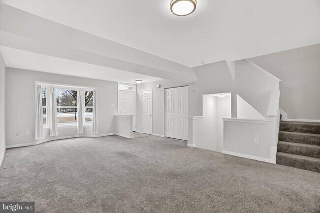 Building Photo - 8772 Manahan Dr