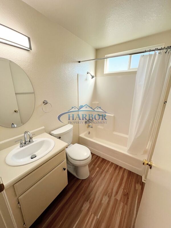 Building Photo - 4567 W 159th St