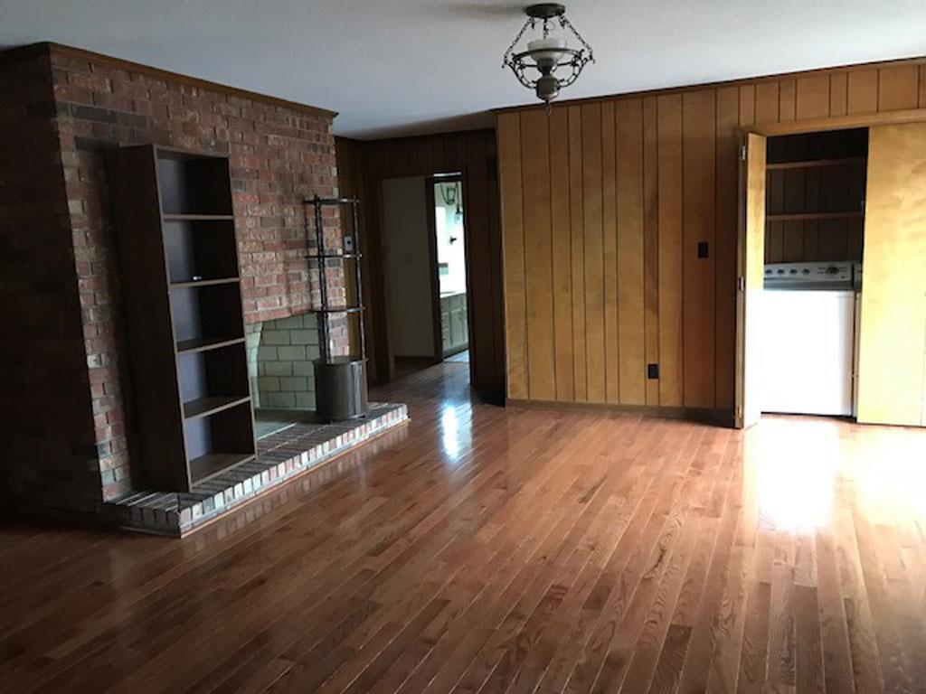 Den - 157 Hibbard St
