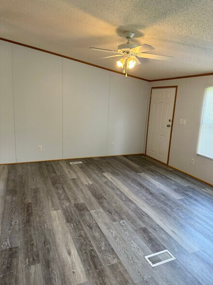 Building Photo - 115 McFalls Dr