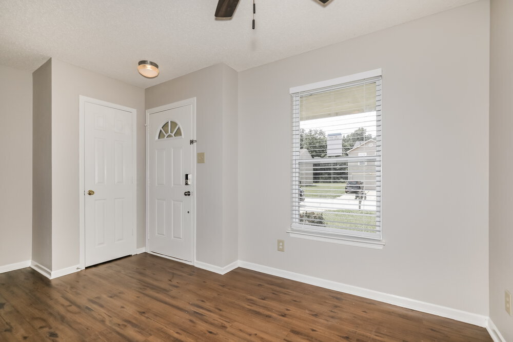 Building Photo - 11351 N Creekside Dr