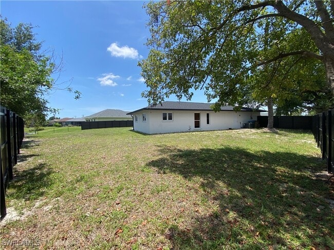 Building Photo - 3303 Country Club Blvd