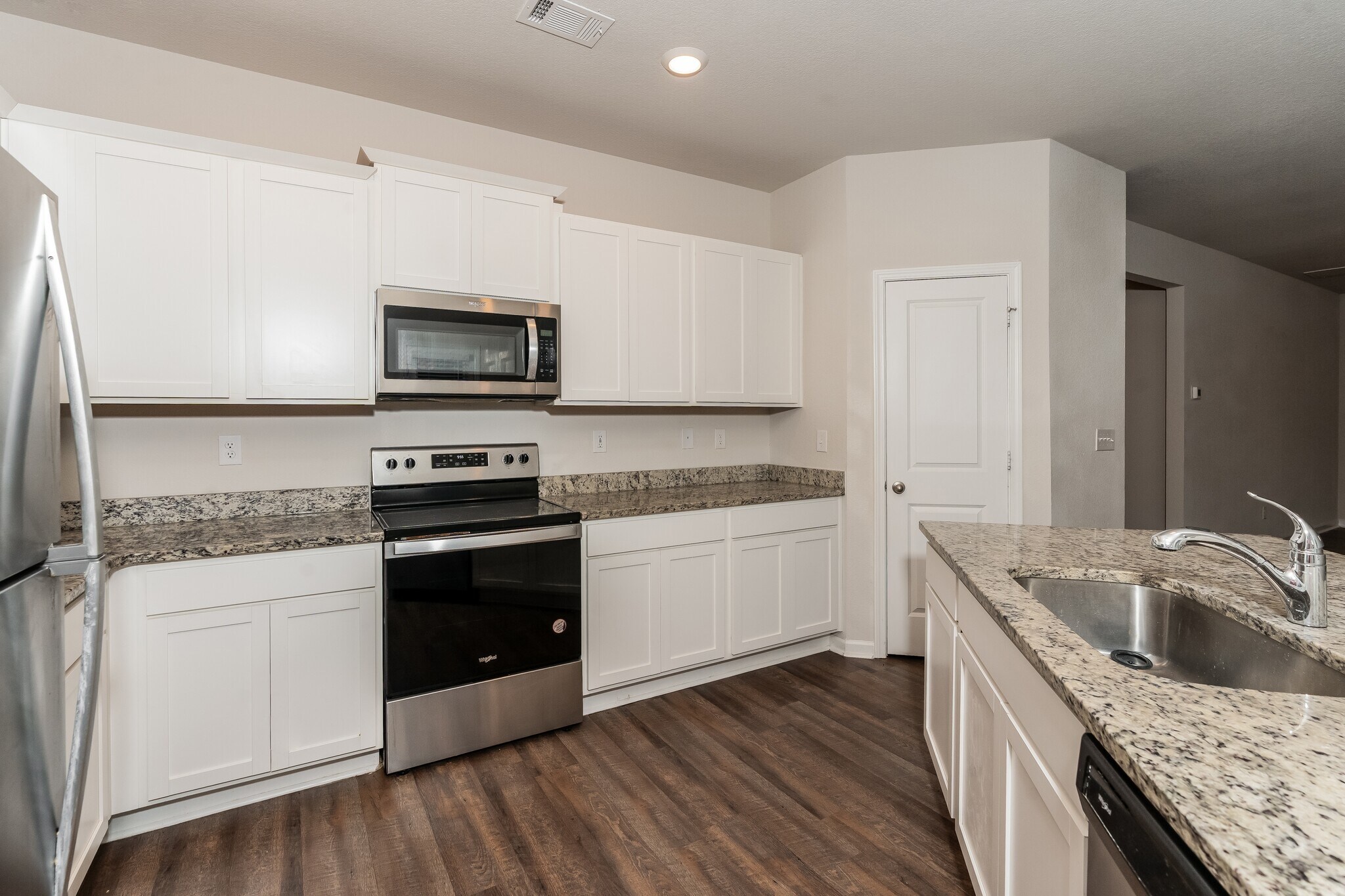 Building Photo - 3302 Bridgewood Dr