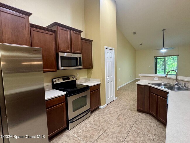 Building Photo - 3750 Aria Dr