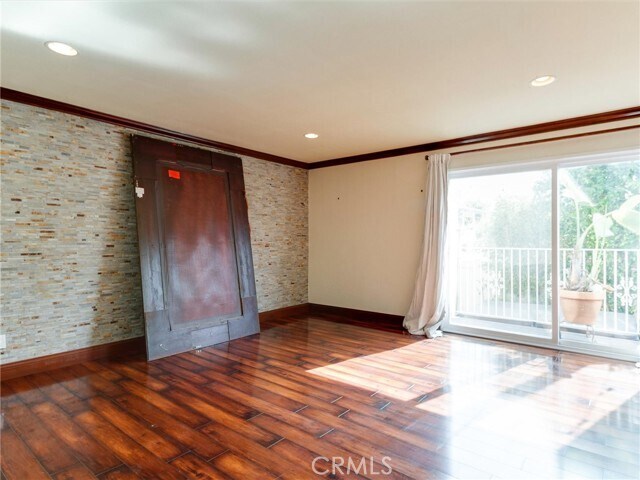 Building Photo - 834 15th St